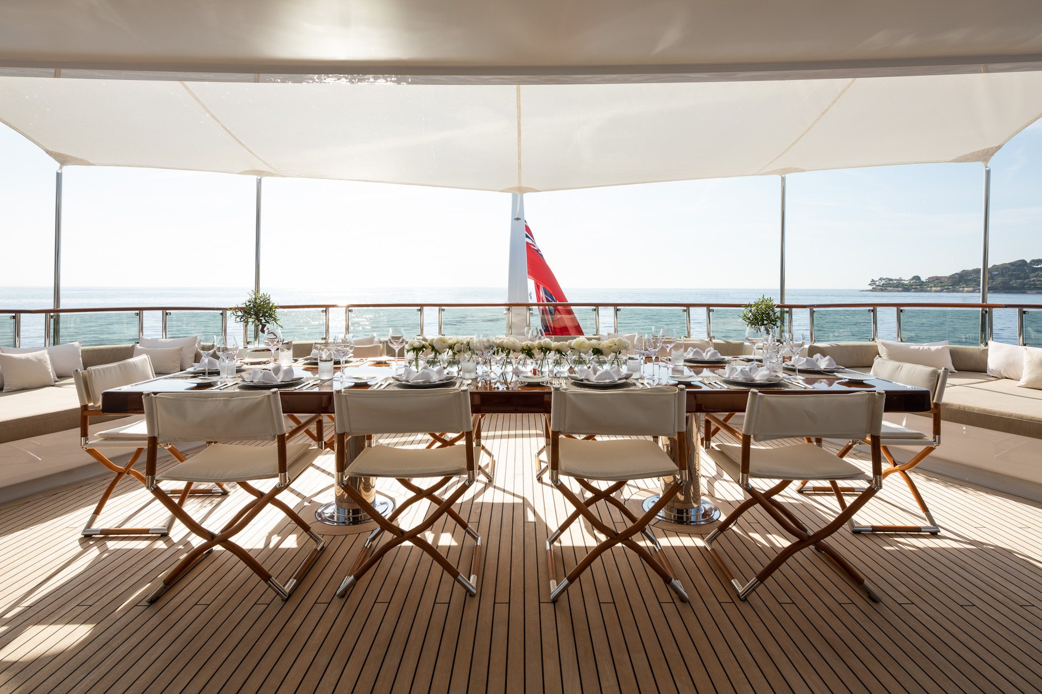 Upper deck dining on a superyacht